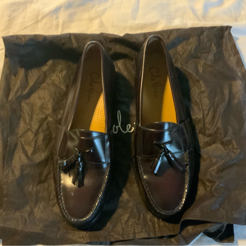 Men’s Cole Haan loafers size 10 in good condition brown leather